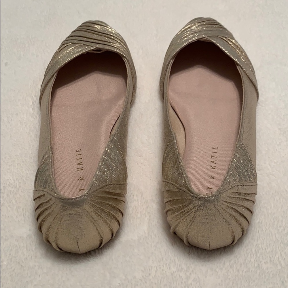 Kelly & Katie gold shimmery flats - Picture 2 of 4